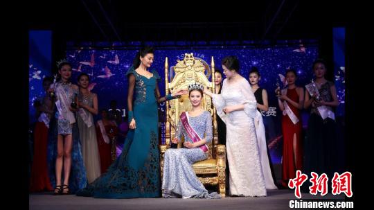 2017世界旅游小姐中國區(qū)總決賽29日落幕，河南選手曹燦榮獲冠軍?！↓R建文 攝