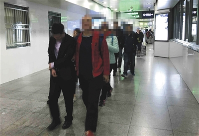 團(tuán)伙“賣考試答案”騙款近200萬 技術(shù)公司成幫兇