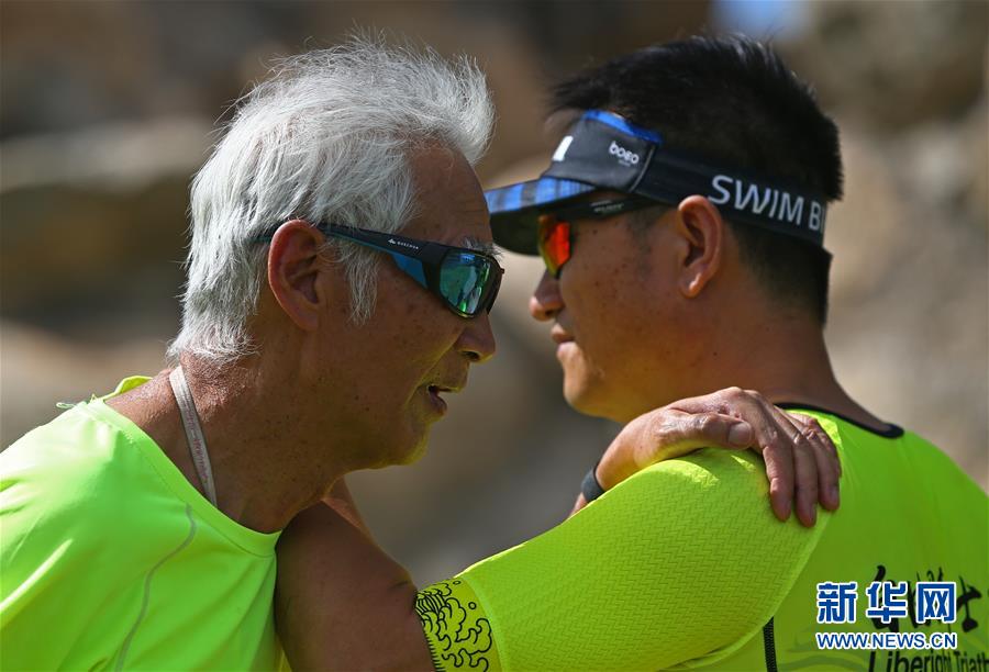 (體育·專題)(10)全民健身——健身“大咖”:年過古稀 步履不停